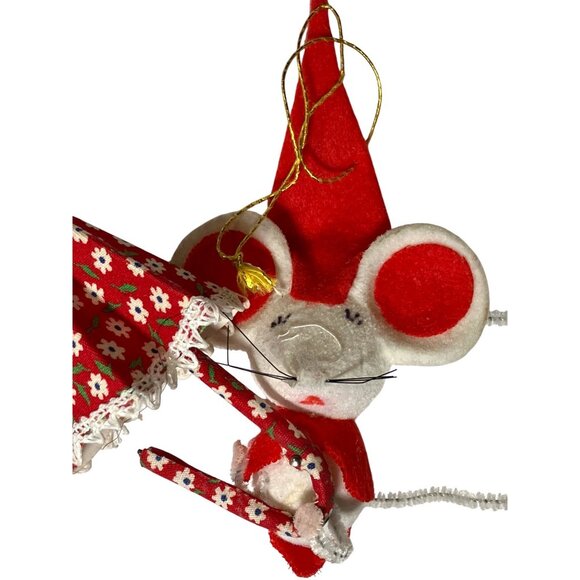 Vintage Felt Mouse Christmas Ornament With Umbrella - Picture 3 of 10